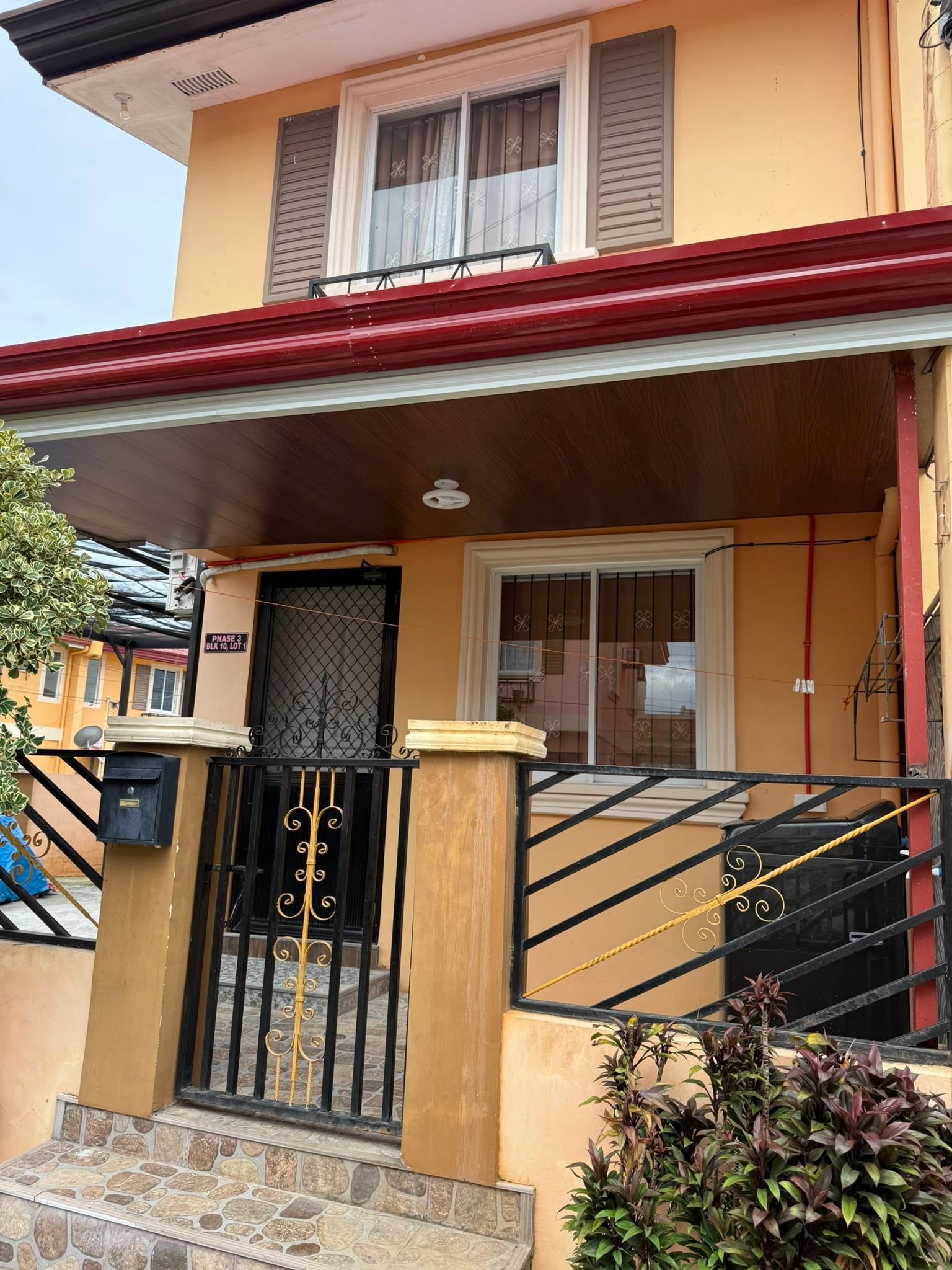 Dauis Modern Townhouse (Unit B)